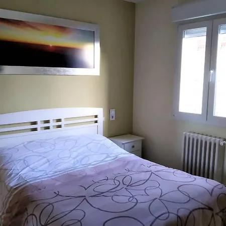Apartman Comodo, Bien Ubicado Y 2 Aparcamientos Zaragoza