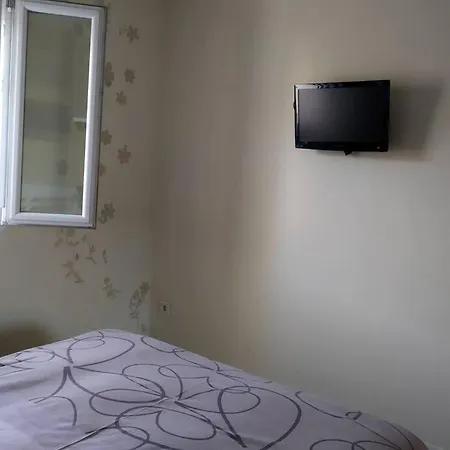 Comodo, Bien Ubicado Parking Gratis