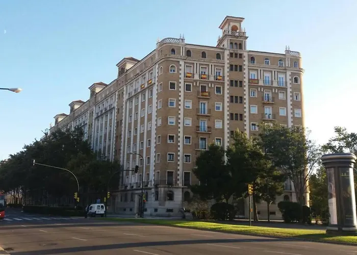 Comodo, Bien Ubicado Parking Gratis Lejlighed