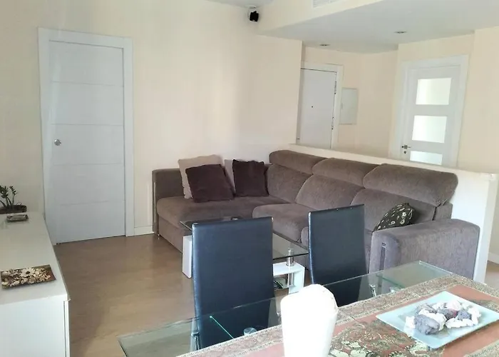 Comodo, Bien Ubicado Parking Gratis *