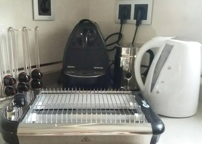 Comodo, Bien Ubicado Parking Gratis *