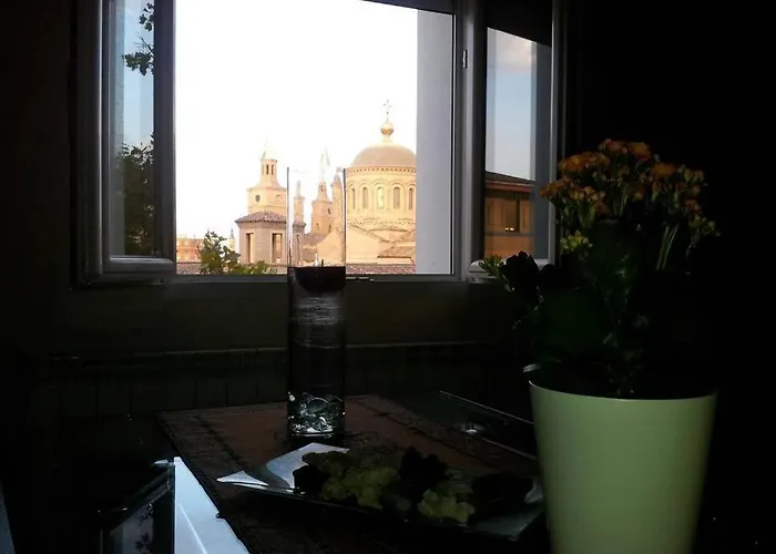 Comodo, Bien Ubicado Parking Gratis *