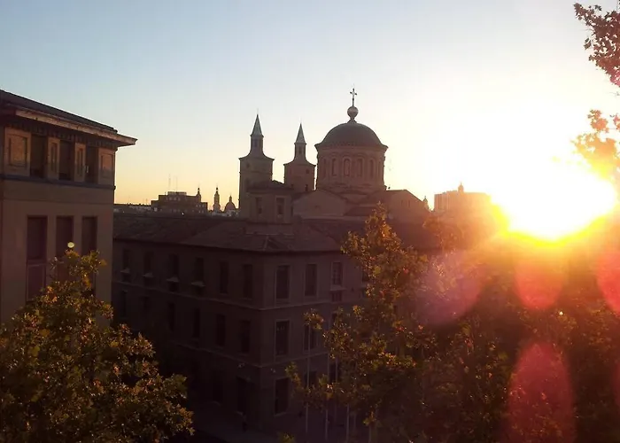 Comodo, Bien Ubicado Parking Gratis *